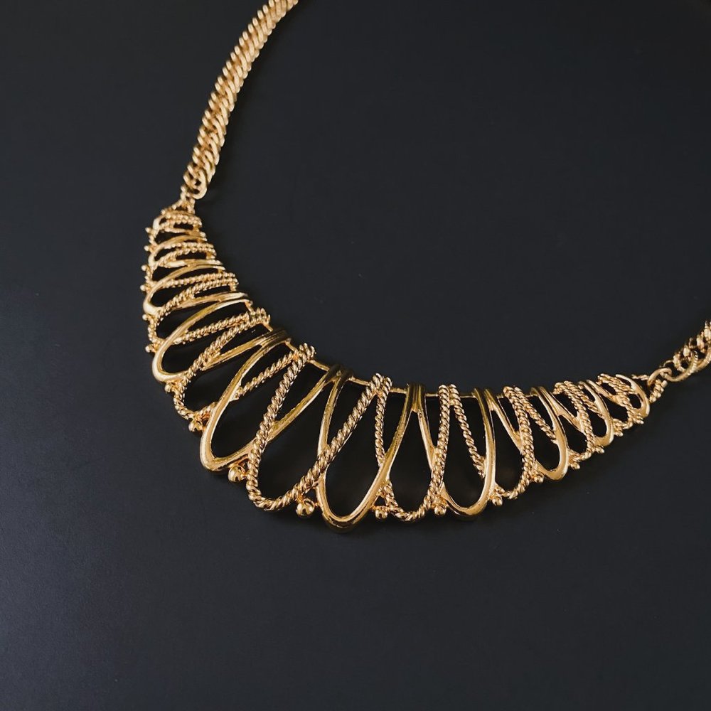 Vintage Gold Tone Chain Curved Bar Openwork Are Deco Rope Collar Bib Necklace